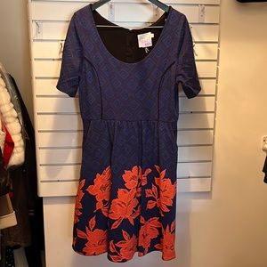 Size large HD in Paris dress in great condition